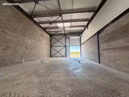 local d'activité 462 m²