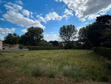 terrain 2690 m² commenchon