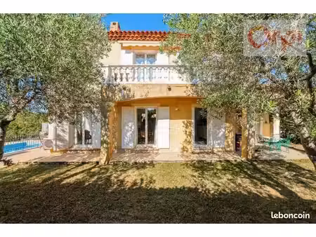 villa 4 pièces 93 m²