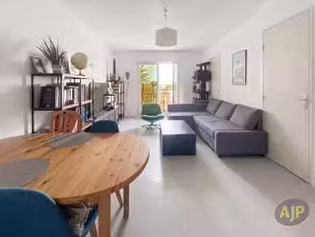location appartement 2 pièces à la roche-sur-yon (85000) : à louer 2 pièces / 55m² la roch