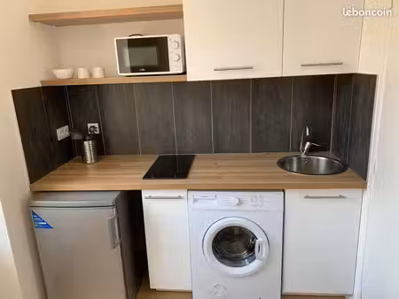beau t2 meublé entièrement refait à neuf