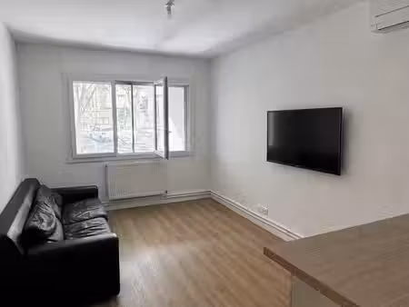 t2 meublé 40m²  paradis  carré d’or