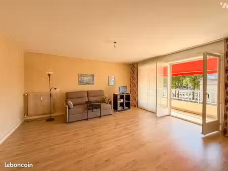 appartement 4 pièces 109 m²