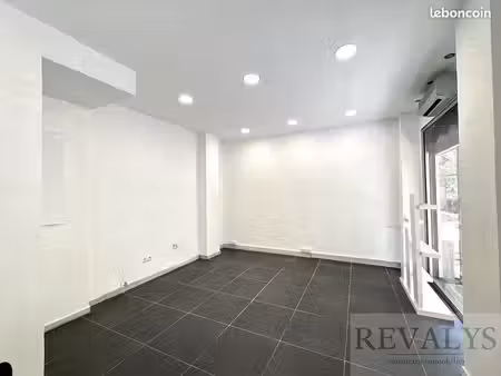 local commercial 25 m² nice