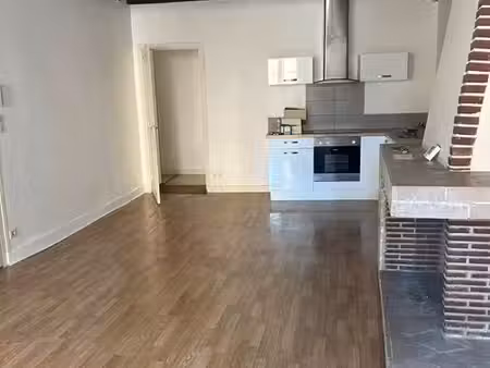 loue grand 3 pièces 80m2  centre ville cluny