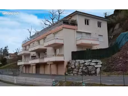 appartement t2 avec balcon  garage et place de parking