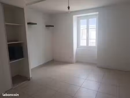studio lumineux avec terrasse malesherbes