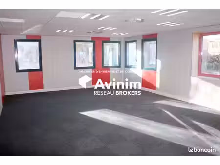 bureaux 213 m² saint-genis-laval