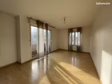 appartement 3 pièces 67 m²