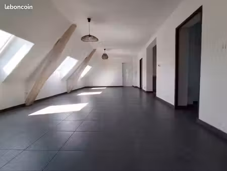 très bel appartement t4 spacieux