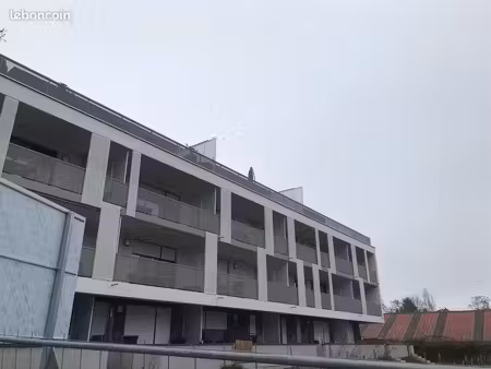 grand et lumineux 4 pièces avec belle terrasse