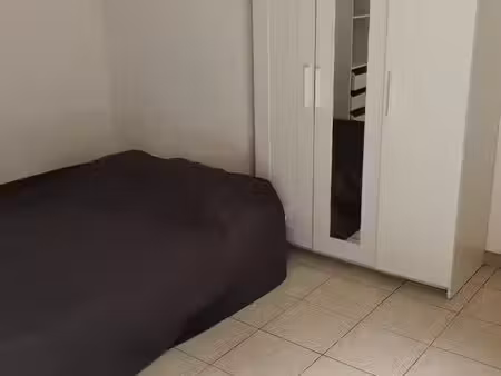 studio meublé pour une fille