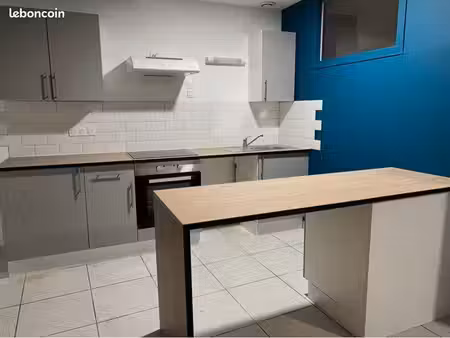 loue appartement 84m2 dans le bourg