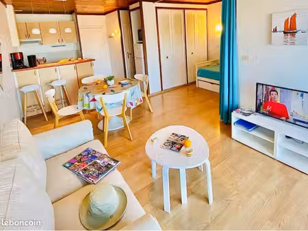 appartement meublé  terrasse et parking privé