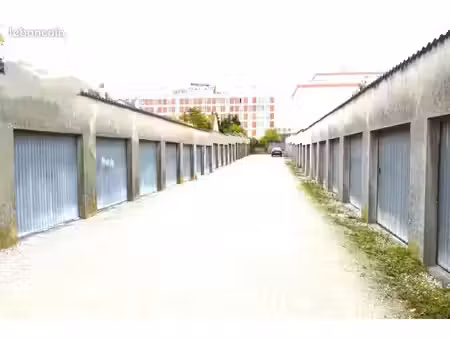 garage/box 15 m² saint andre les vergers