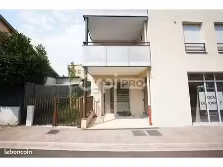 local commercial 80 m²