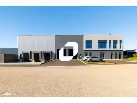 local logistique 6 057 m²