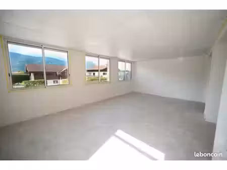 location local commercial