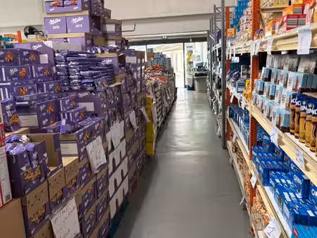 local de stockage 250m2
