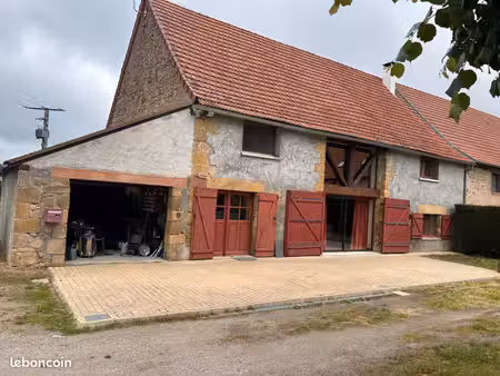 à 5 min de moulins. bressolles. très belle longère rénovée dans les règles de l'art