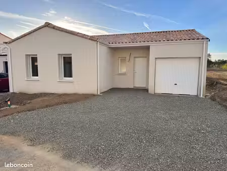 maison de plain-pied avec jardin neuve