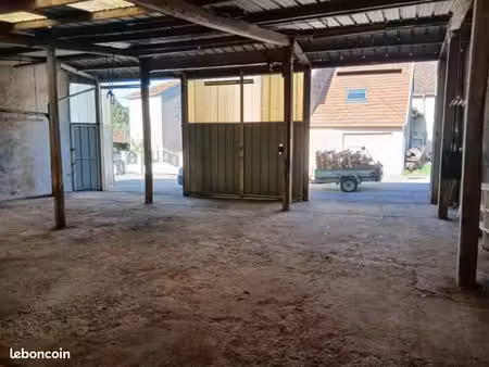 hangar 1 pièce 130 m²