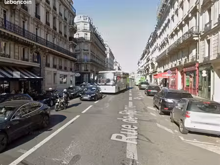 boutique 71 m² paris