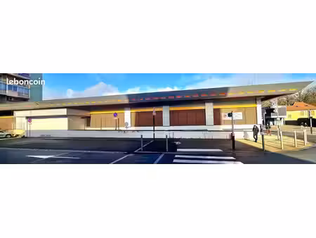 local commercial à louer — quartier des résidences  belfort