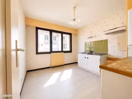 appartement 3 pièces 63 m²