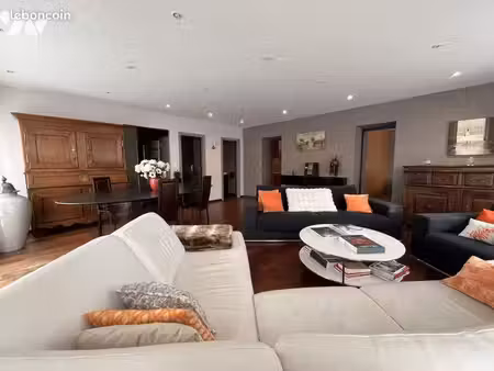 maison 7 pièces 191 m²