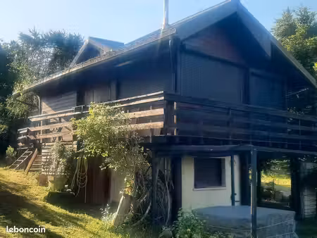 chalet entre lac et montagne tout meuble