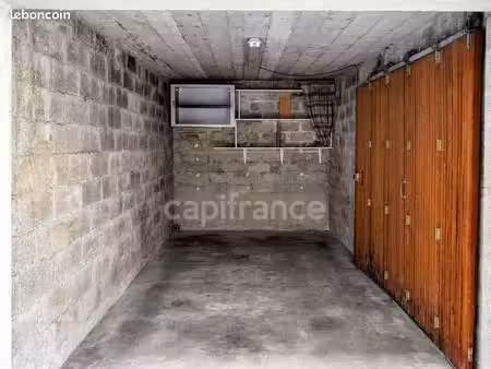 garage/box 13 m² corbeil essonnes