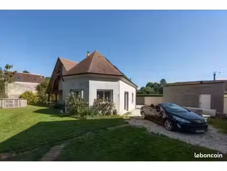 jolie maison de campagne