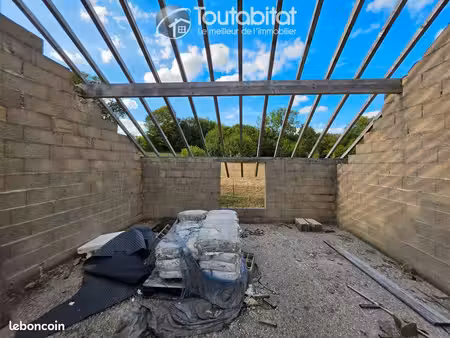maison 3 pièces 373 m²