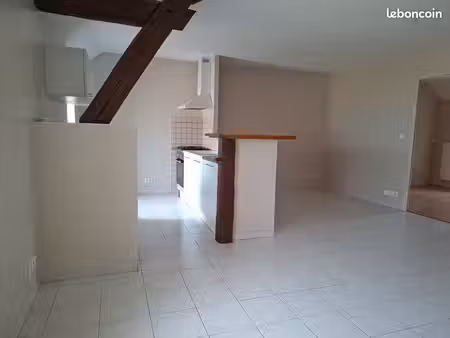 a louer appartement 2 pièces fleury-la-vallée