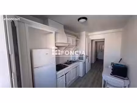 appartement de 33 5m2  excellent état  dans une résidence très bien entretenue  cuisine éq