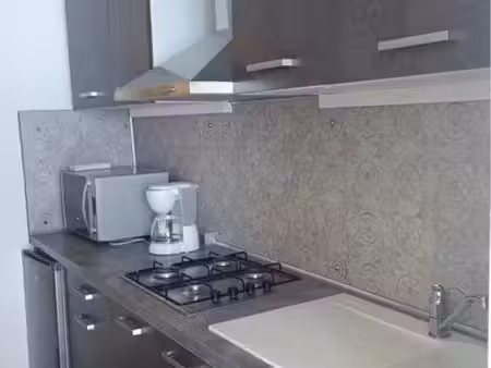 studio meublé en rez de chaussée