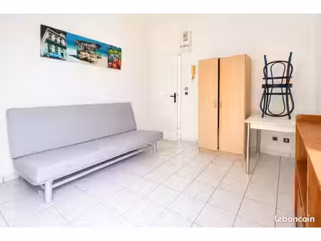 studio 1 pièce 17 m²