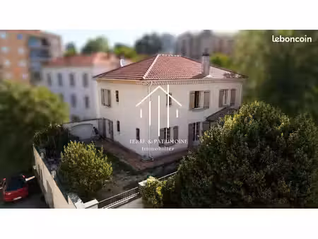 maison de ville 4 pièces 153 m²