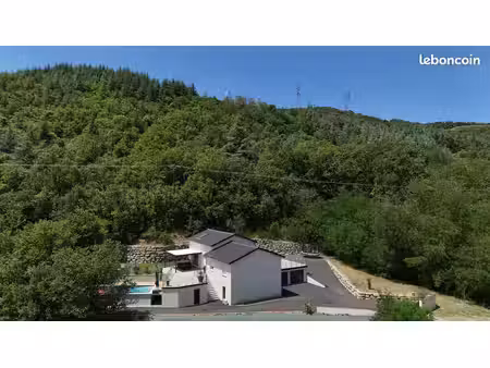 maison avec vue imprenable sur le vercors – terrain de 2 500 m² – piscine