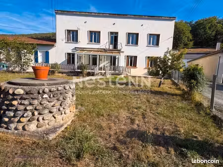 maison 8 pièces 215 m²