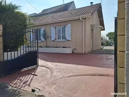 maison individuelle avec 2 chambres