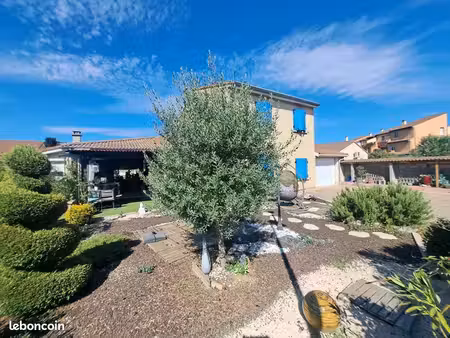 maison 10 pièces 162 m²