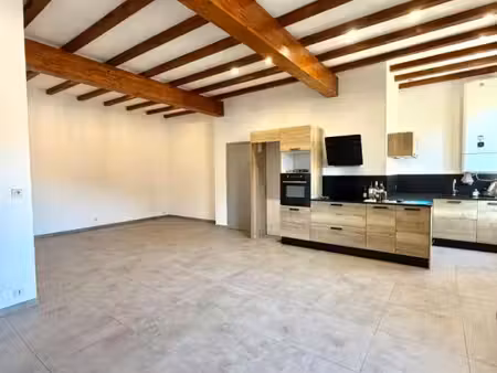 t2 de 75 m² avec 2 places de parking et combles aménageables