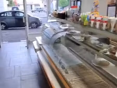 vente bail local commercial 130m2 3/6/9 tous commerces=lezignan-courbieres (11200)