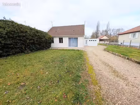 maison plain-pied 3 pièces 74m2 et 1200m2 terrain