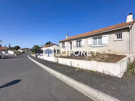 vente - maison -yzernay