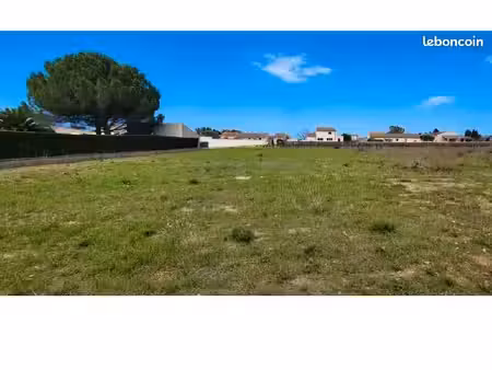 terrain 1 040 m² azille