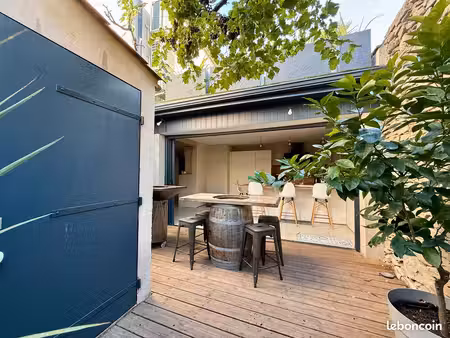 maison à vendre rénovée avec extérieurs