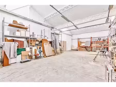 loft/atelier/surface 2 pièces 125 m²